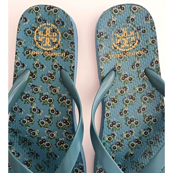 Tory Burch Flip Flops Cornflower Blue Printed Insole Gold Logo 1/2" Strap 9M - Picture 4 of 9